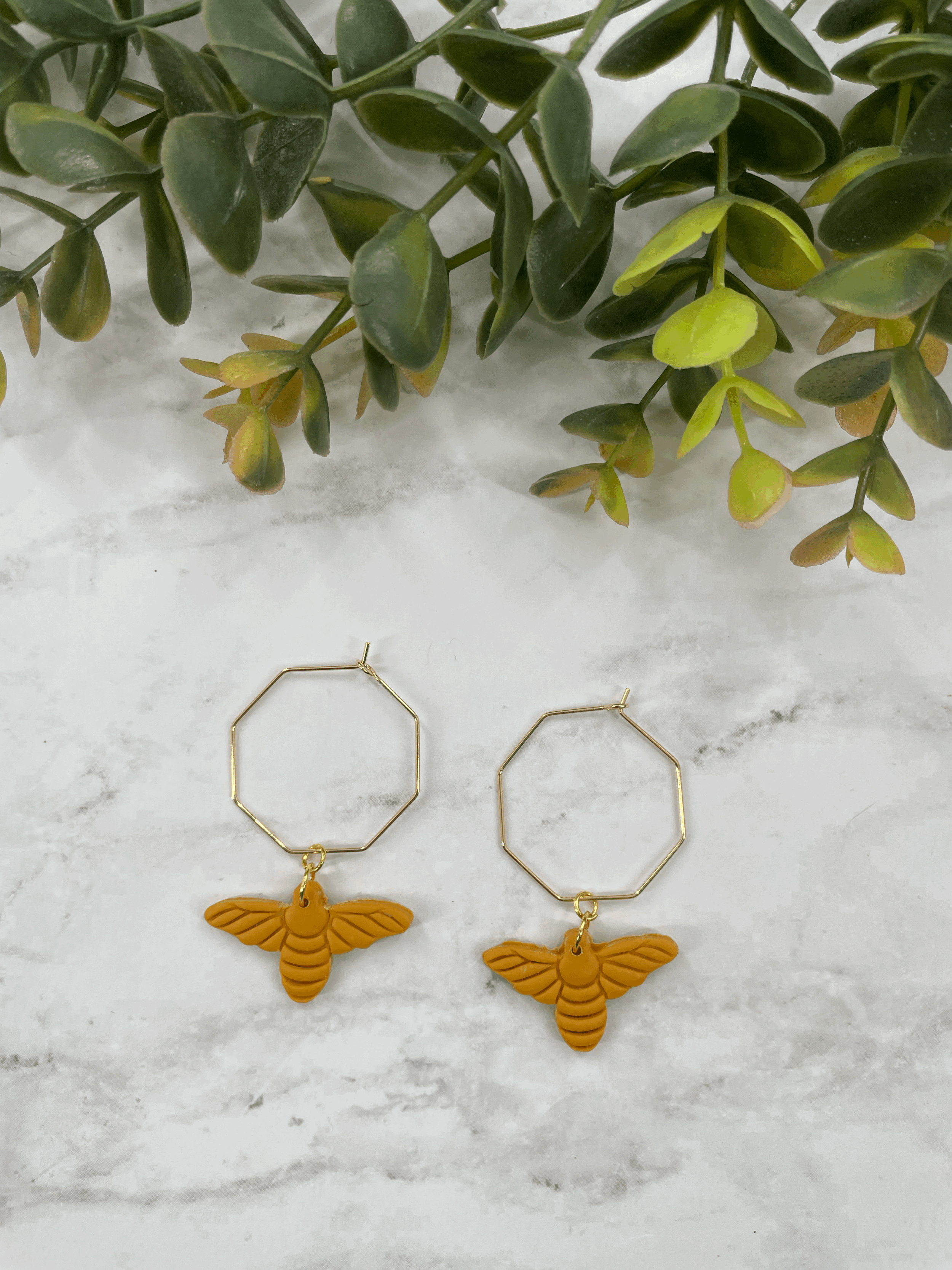 Bee Hoops