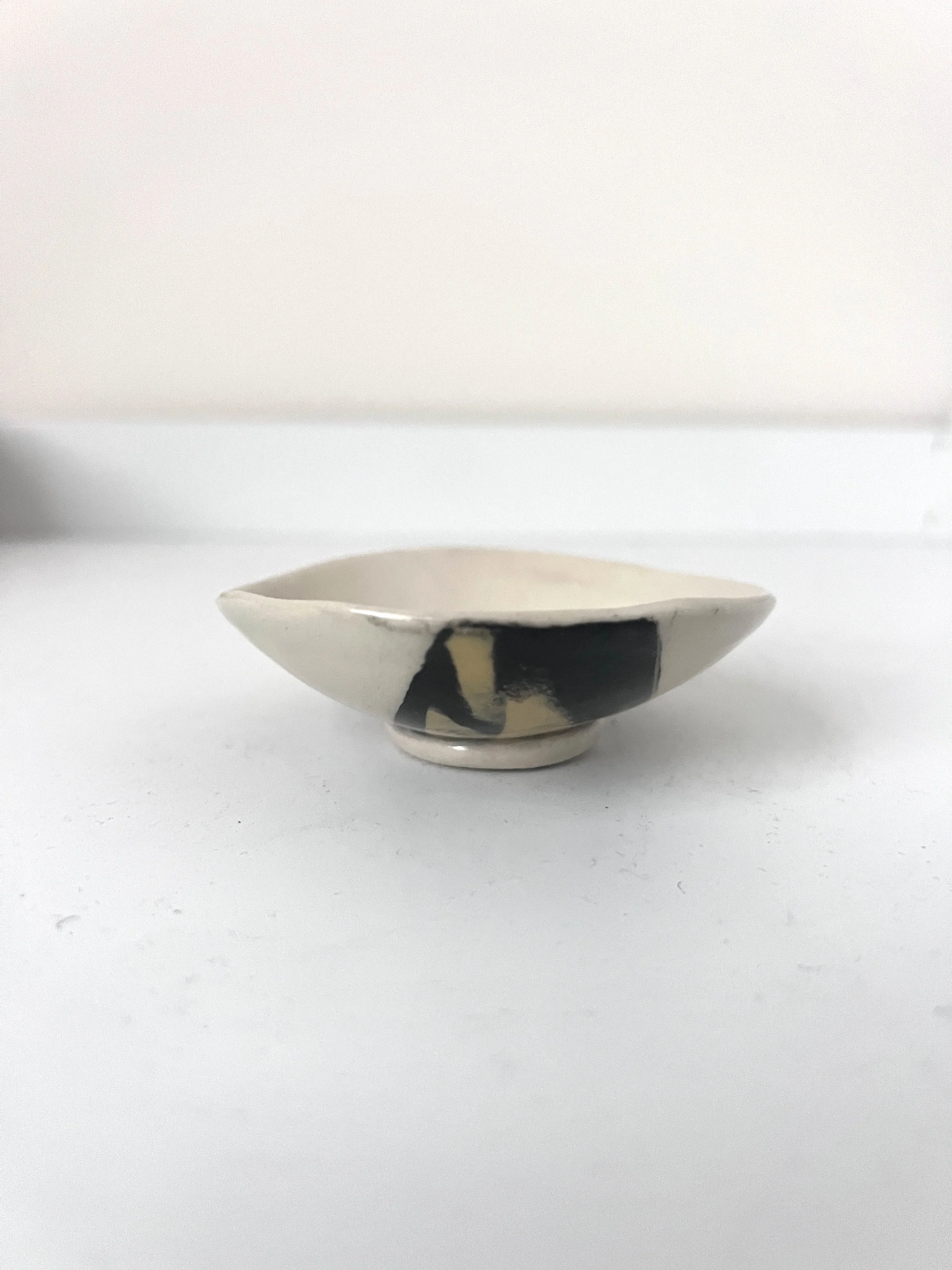 ON THE VINE pinch bowl - YELLOW