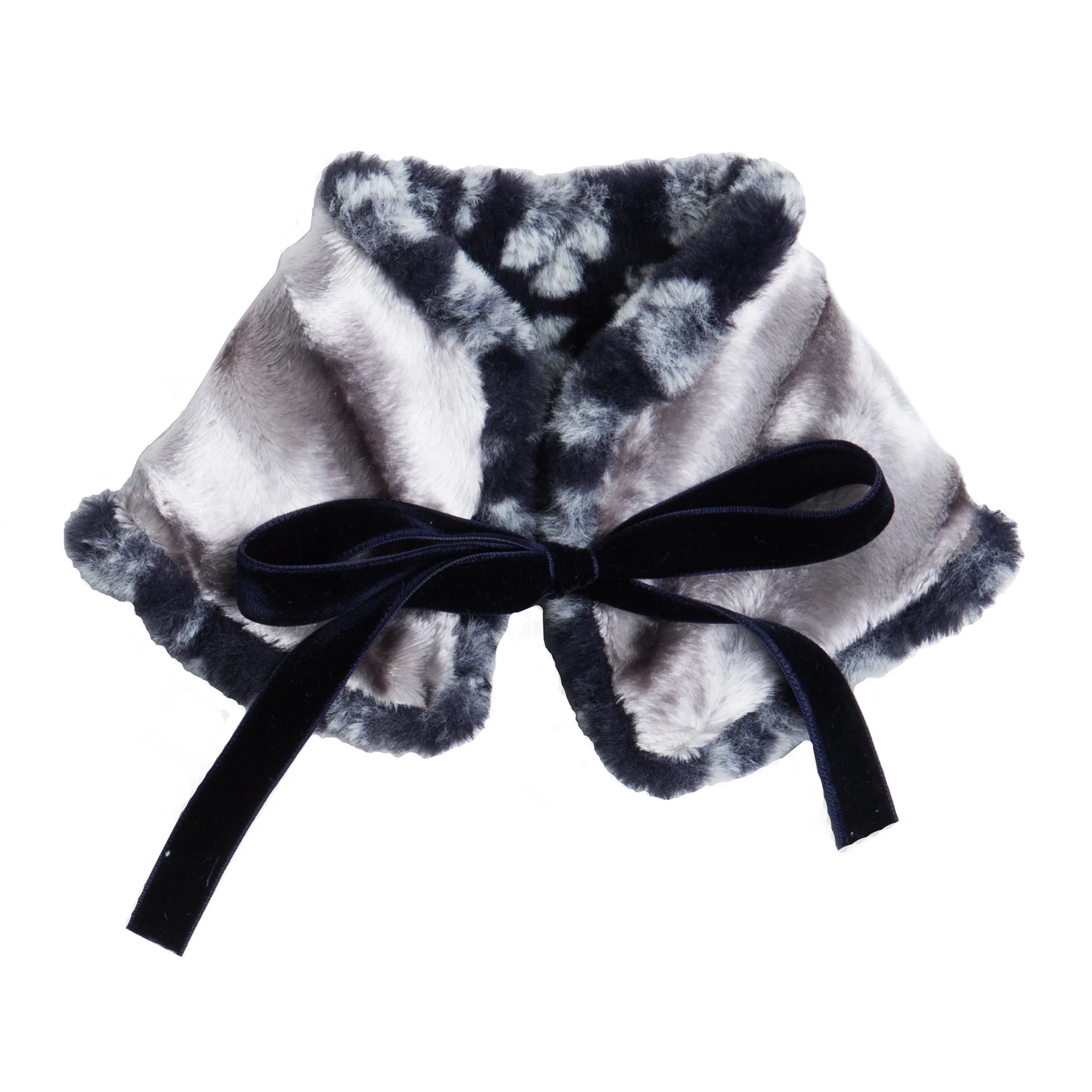 Reversible faux fur scarf