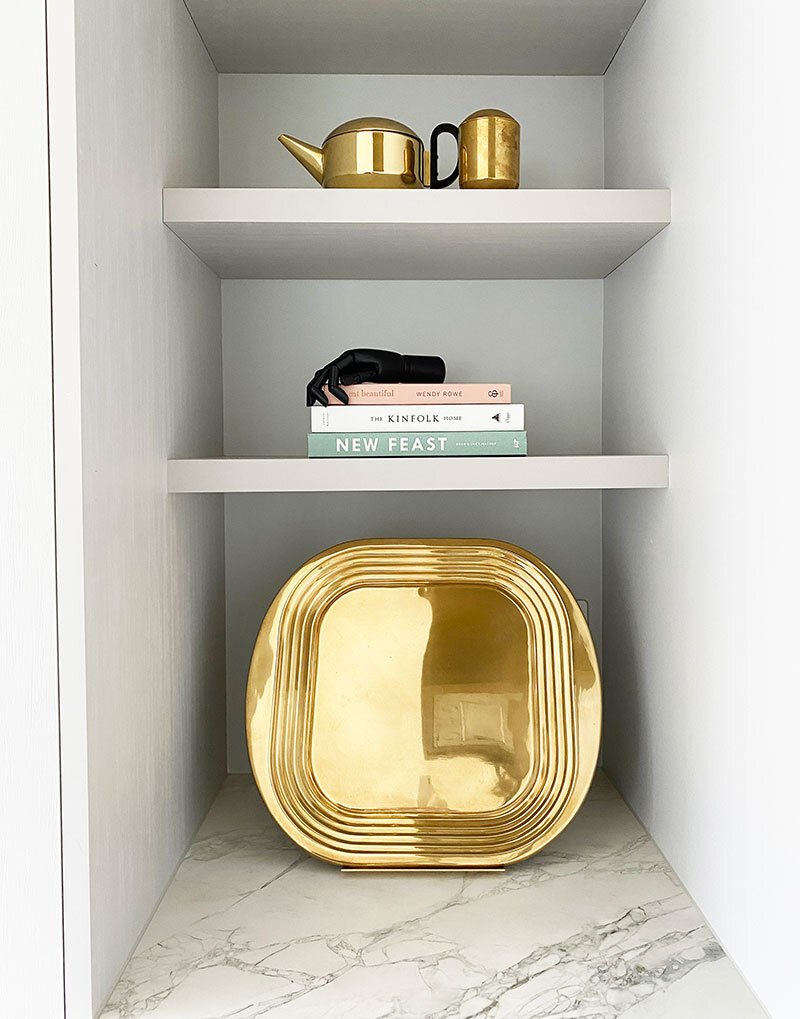 6-simple-ideas-to-help-you-create-beautiful-vignettes-in-your-home-simple-ideas-to-help-you-create-beautiful-vignettes-in-your-home-from-Interior-Designer-Shelley-Ferguson---shelving-with-grouped-items.jpg