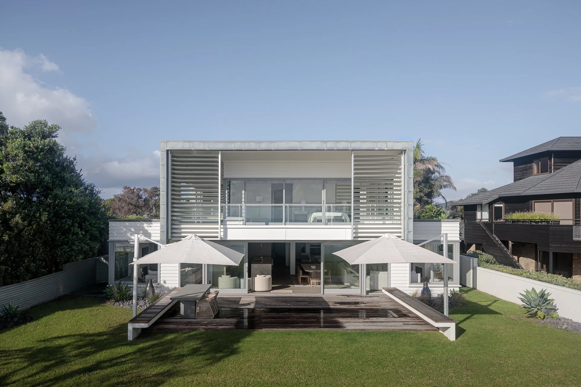Reveal / Summer House Vibes