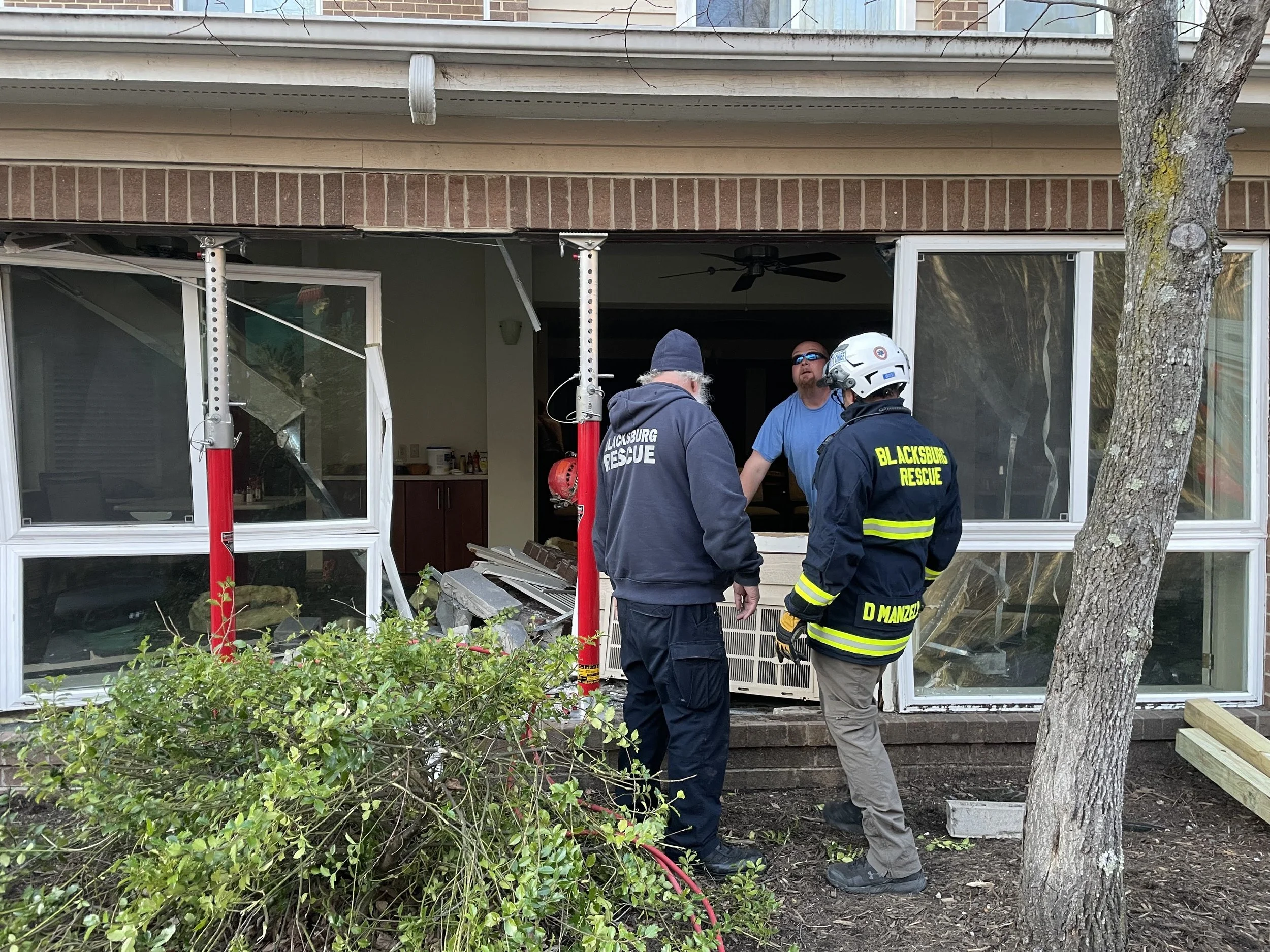 Team assesses initial shoring