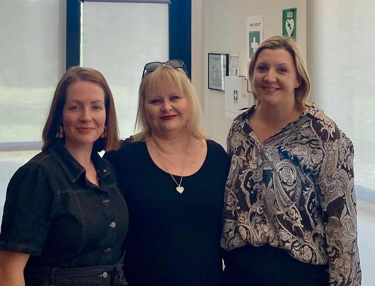 Can we do it again???? @vikkipetraitis @emilywebbcrime and I did a thing at Mentone Public Library and somehow we managed to keep to the time limit. It was a full house and a great audience, thanks for having us Graeme and the MPL crew 🙃🙂
#books #