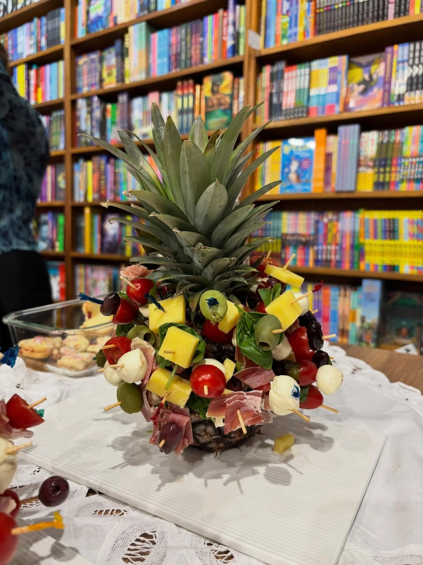 The pineapple 🍍 needed a spot on the grid. 
Happy Tea Ladies launch!! 
The wifey @jedidahsmith and soon to be bestselling author @atprewett and I hot footed it to the other side of town to @little_bookroom for @amandahampsonauthor launch of A MODEL 