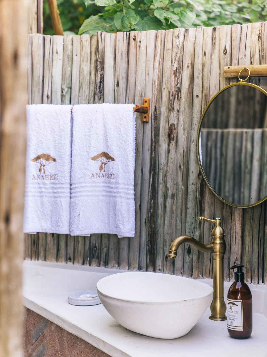 Anabezi-Outdoor-Bathroom.jpeg