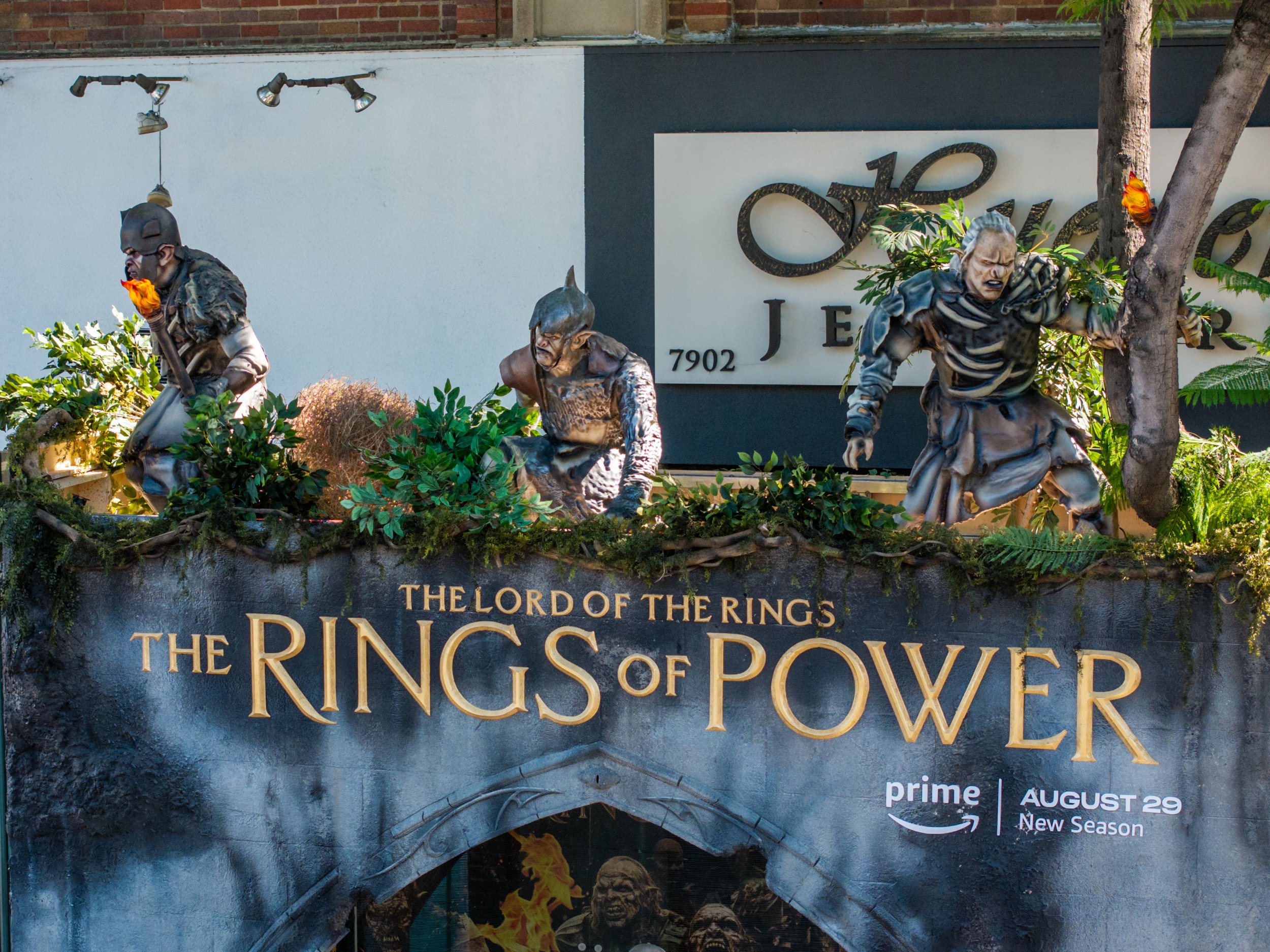 Amazon-LOTR-Photo-140.jpg