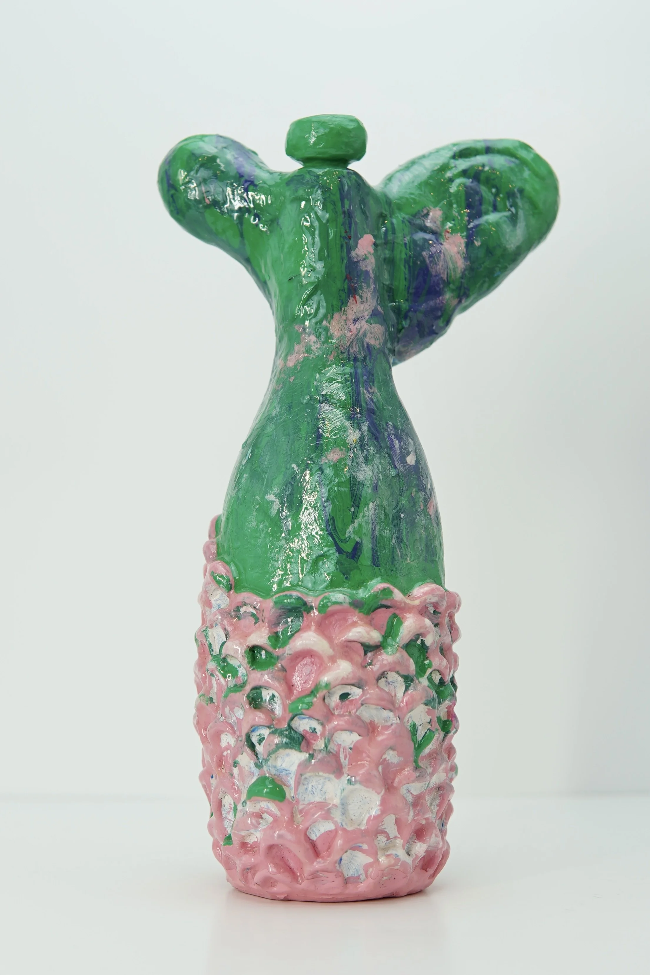 In Ash Banquet, artist Sophia Huang creates abstract resin and clay foam vessels containing the ashes of burned letters to past lovers and former selves, transforming grief into a ritual of containment, closure, and release.