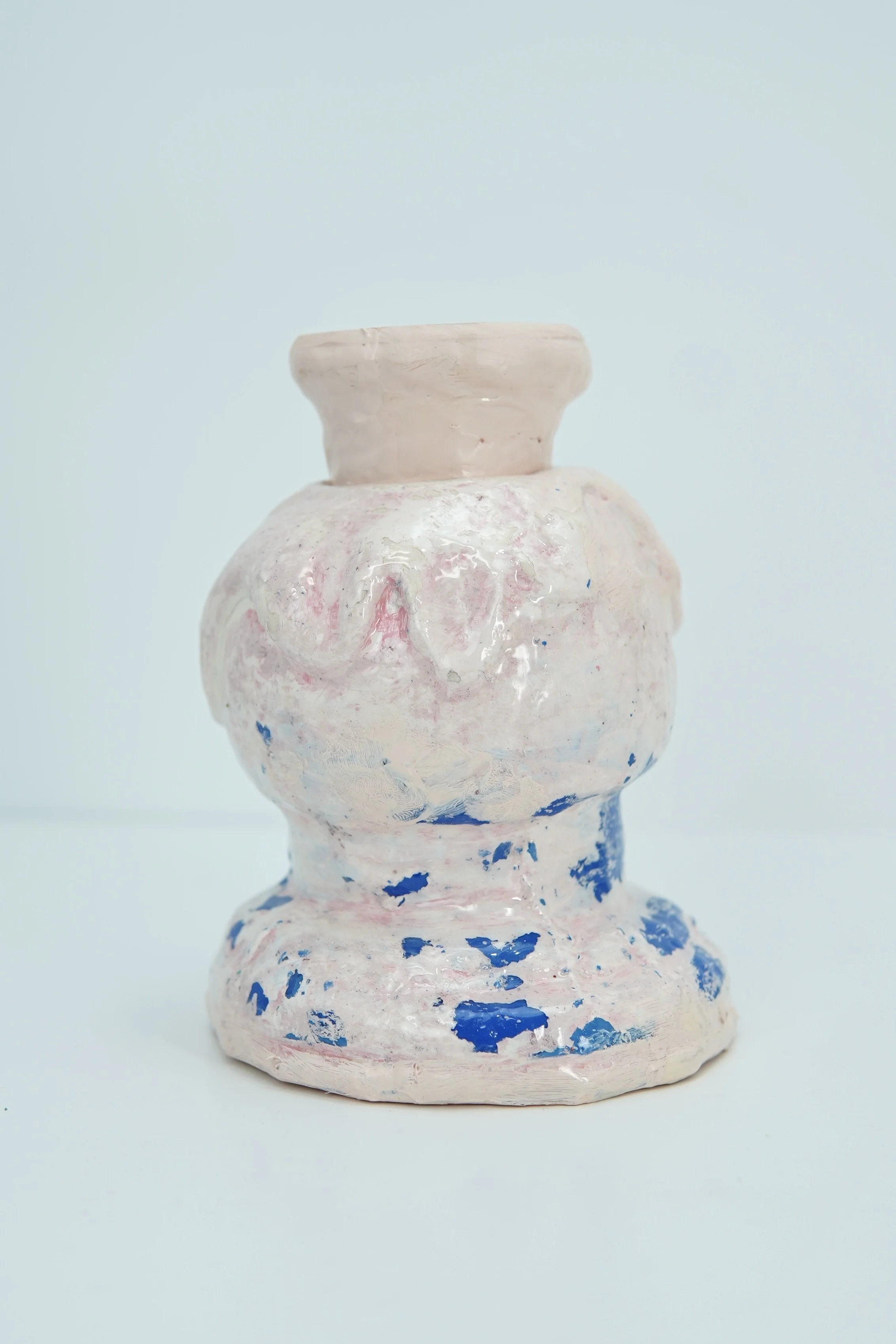 In Ash Banquet, artist Sophia Huang creates abstract resin and clay foam vessels containing the ashes of burned letters to past lovers and former selves, transforming grief into a ritual of containment, closure, and release.