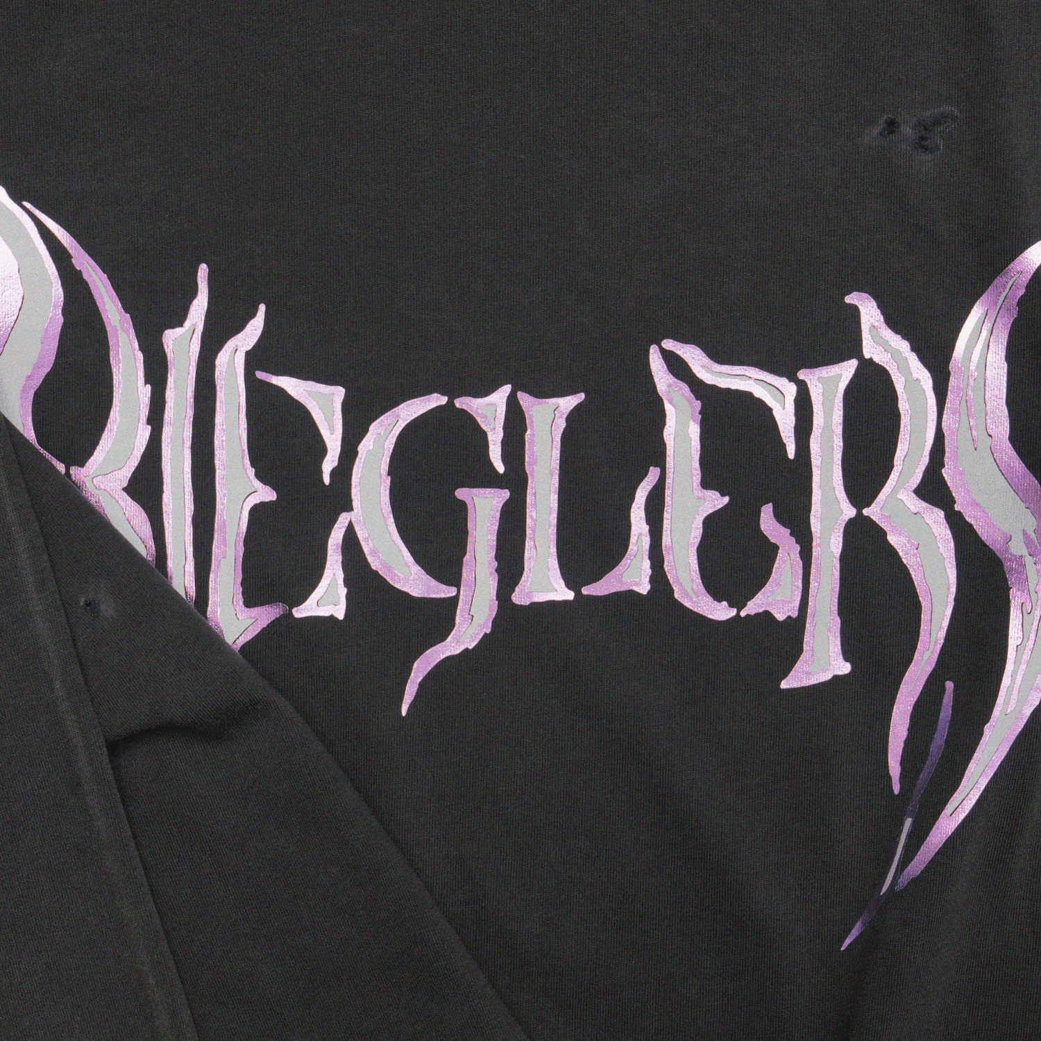 Rieglers Long Sleeve Bull Front Detail Primary-min.png