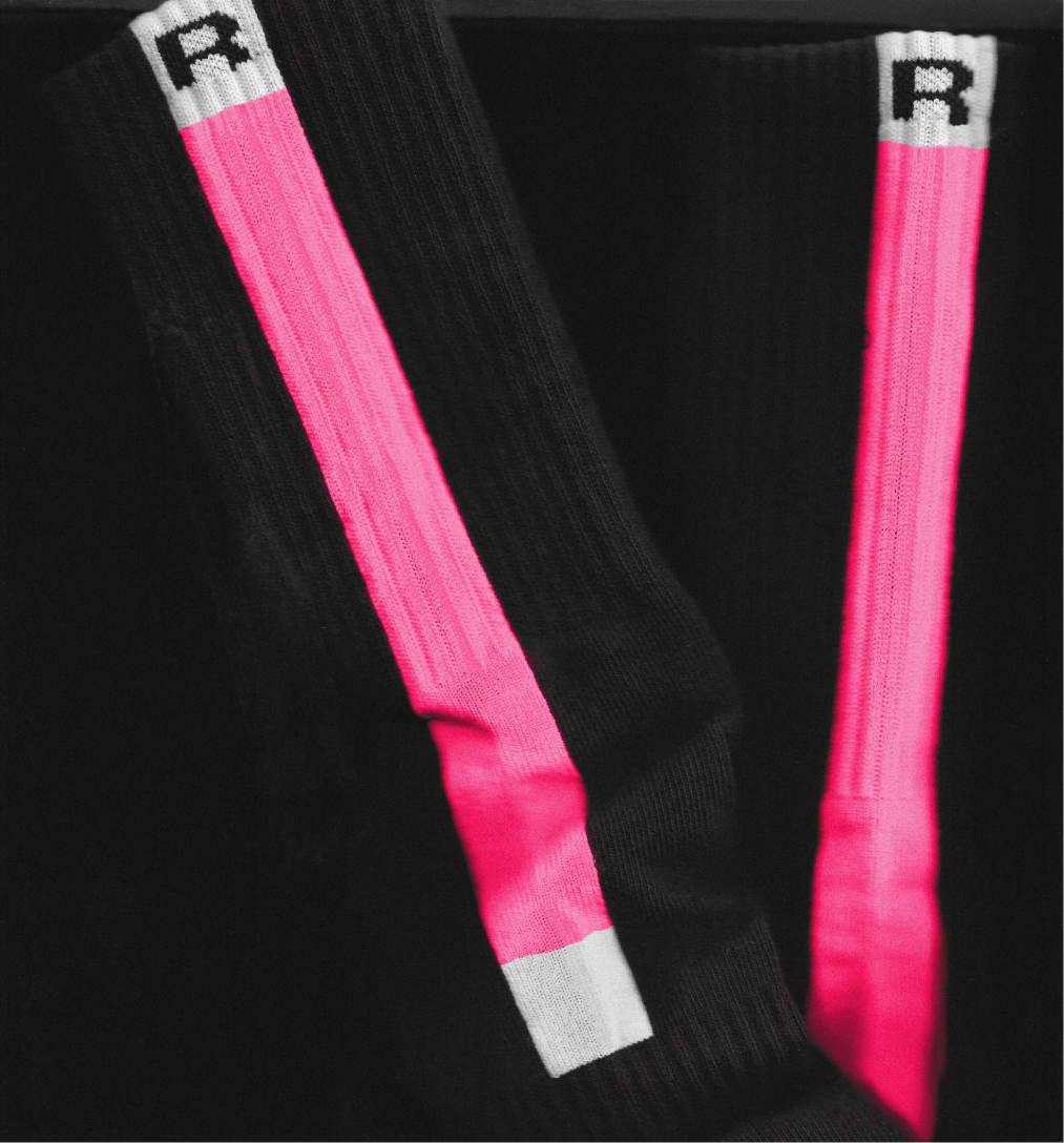 Socks Pink.png