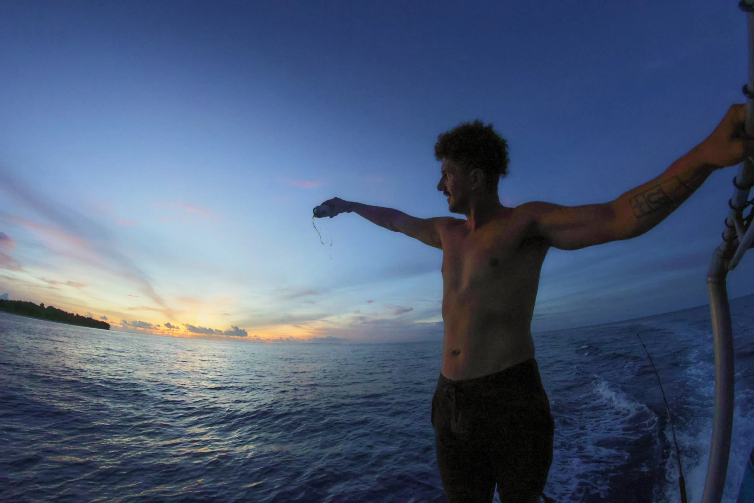  Gotta bless the ocean 