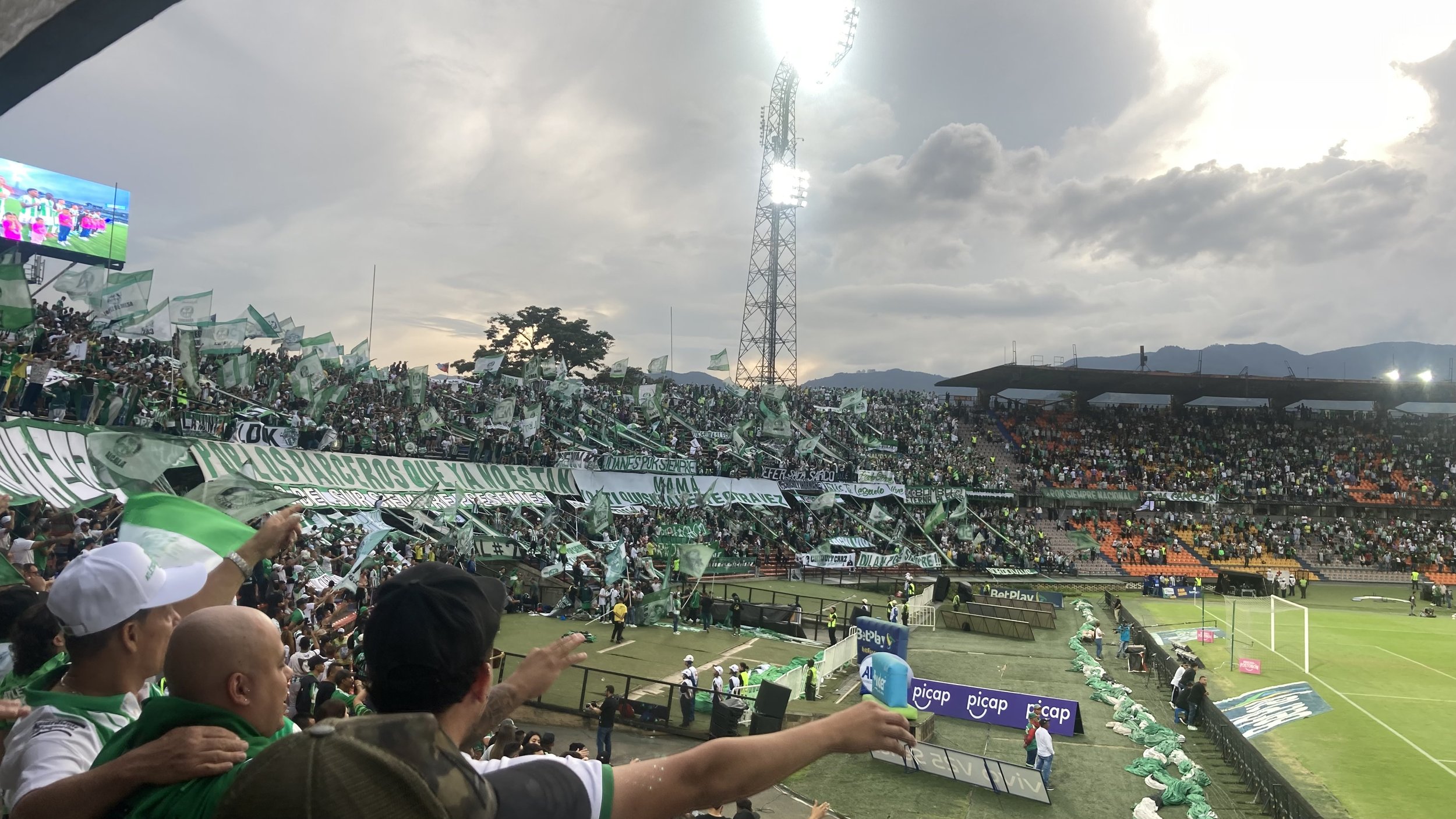 ultras.jpg