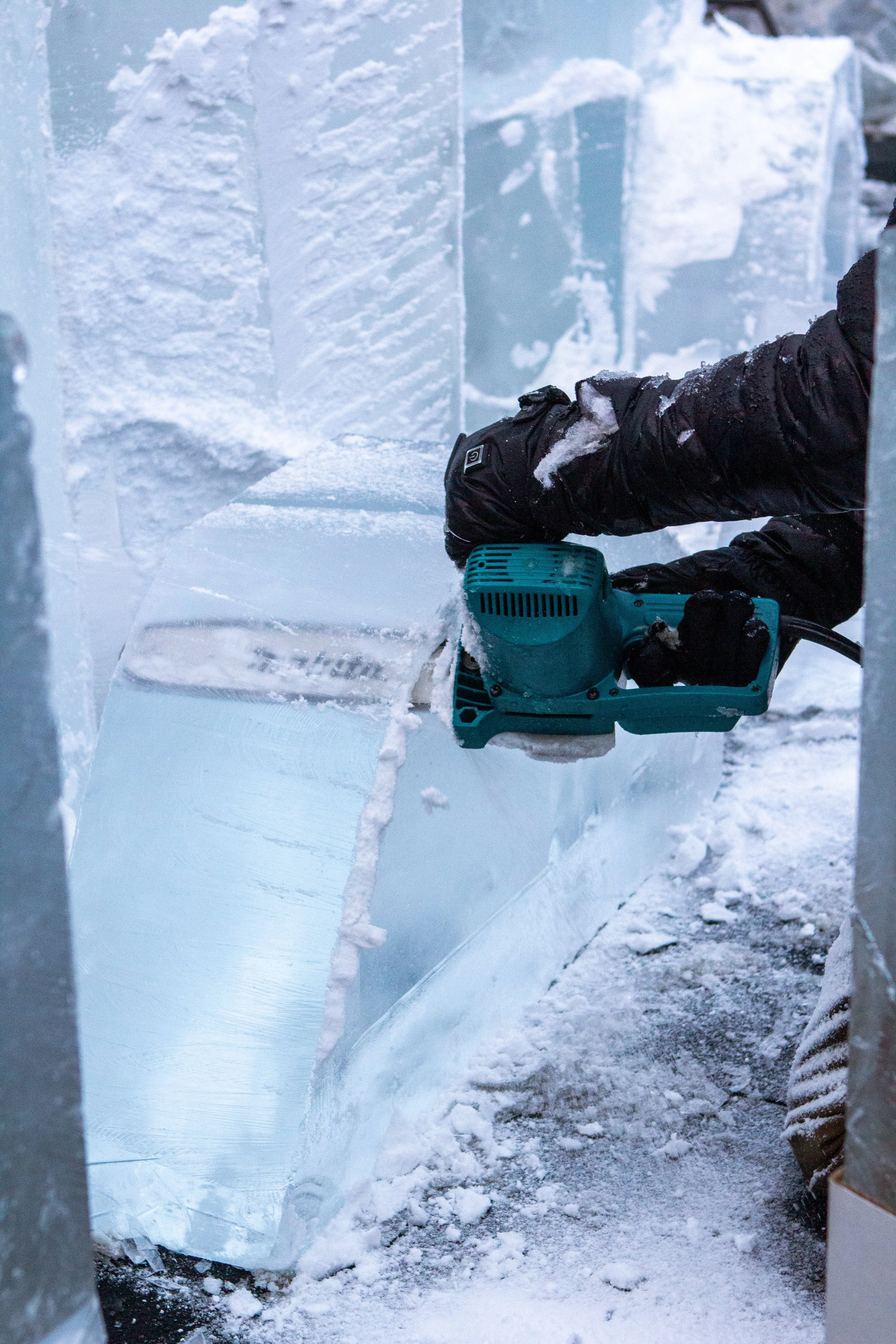 02_02_24_ice_carving_SNordstrom_5.jpg