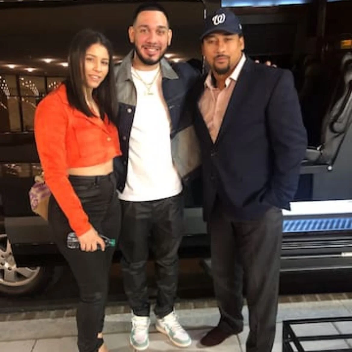 Tks @chicklet.hf! Looking for a quality entetainment experience in the nations capital?  DC Tours are back! Maybach Sprinter with private cabin. Features include:

Partitioned cabin - full privacy controls
Concert sound
Private tours available!
New p