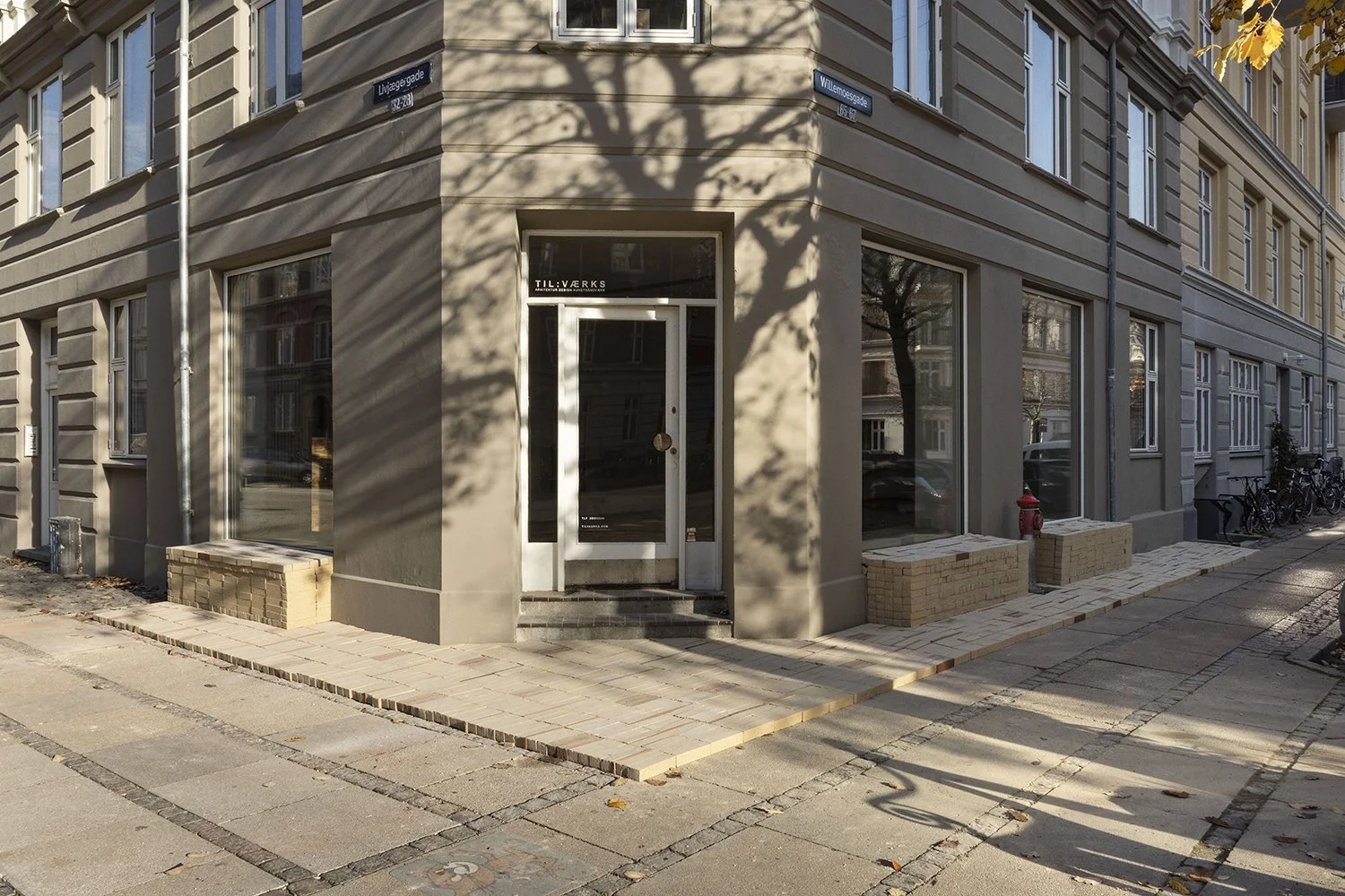 WEAVING EARTH - Davide Ronco & Pablo Dorigo