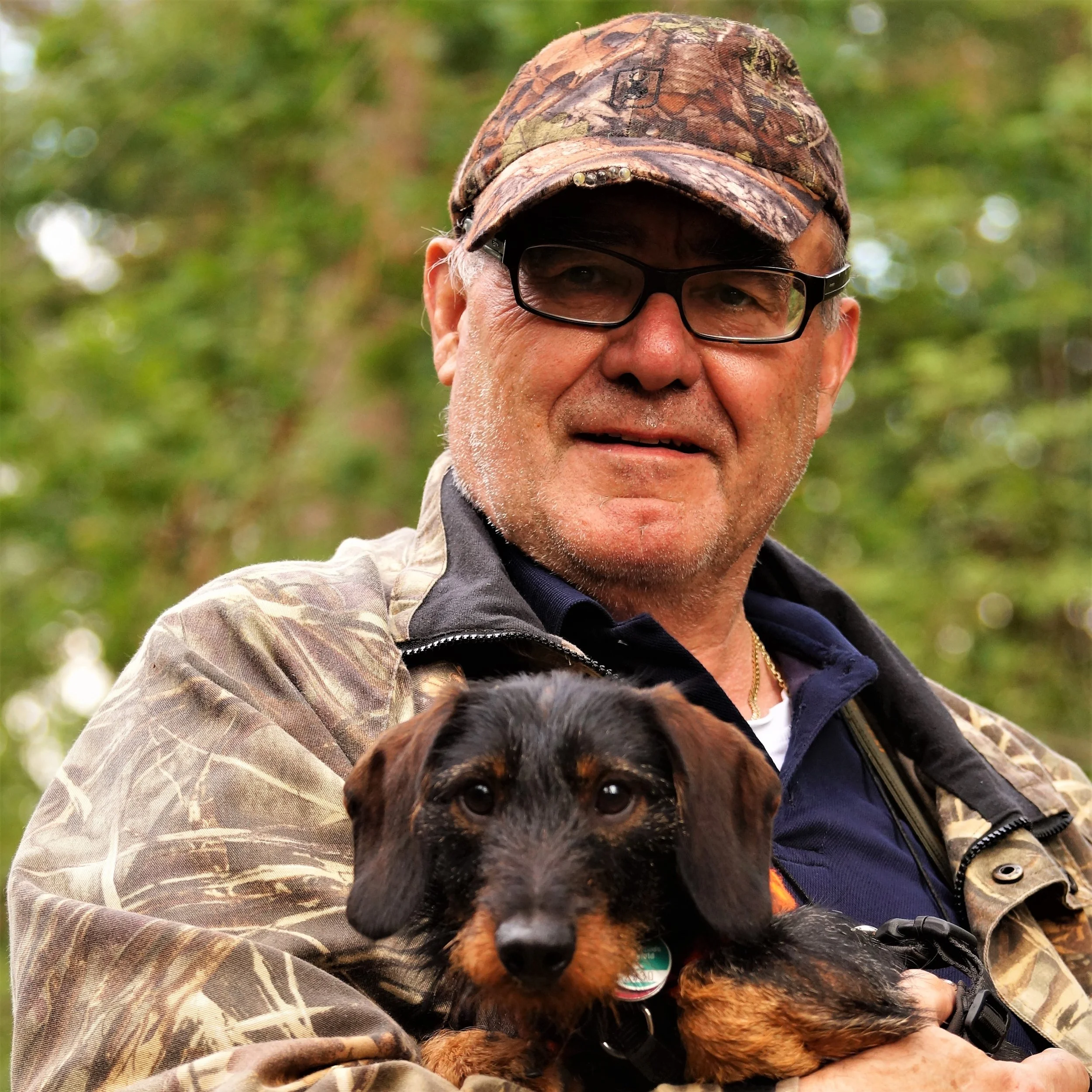 Schweißarbeit ist Fleißarbeit - Hundeführer-lehrgang "A" lernt und schwitzt ...