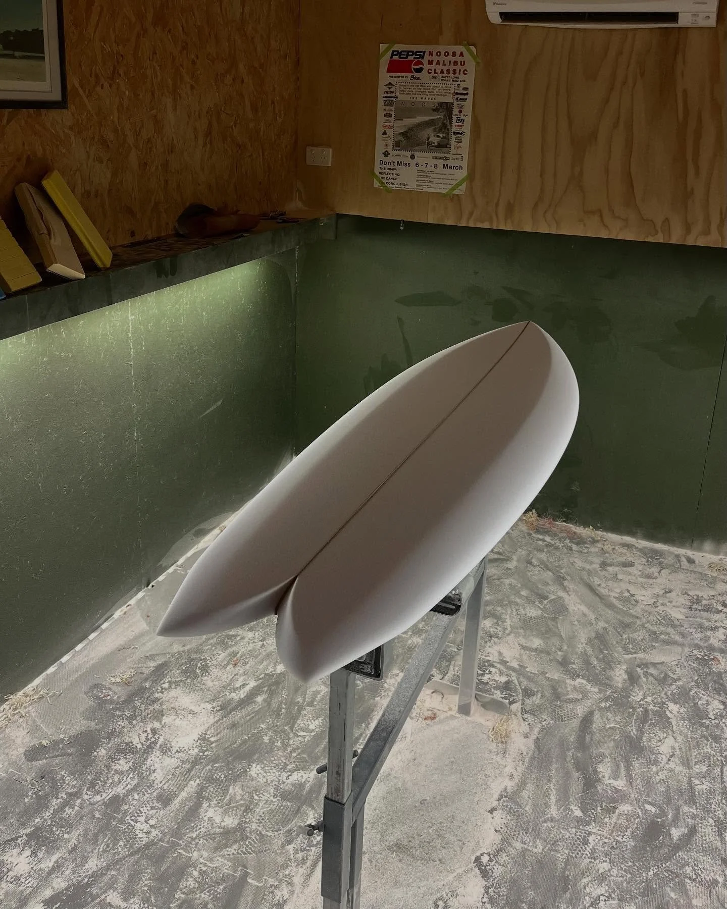 Spent the last year now really getting to grips with making files on the computer, based on my hand shapes. I figured after five years of solely handshaping it was time to learn the machine. Something that was SOOO alien to me at first. And against a