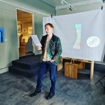 Listapúkinn - Þórir Gunnarsson með erindi -  Listin skiprit öllu máli á opnun í Gallerí Fold.