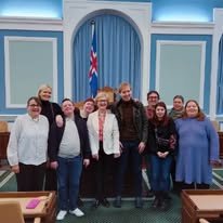 Listvinnsluhópurinn í púltu á alþingi.