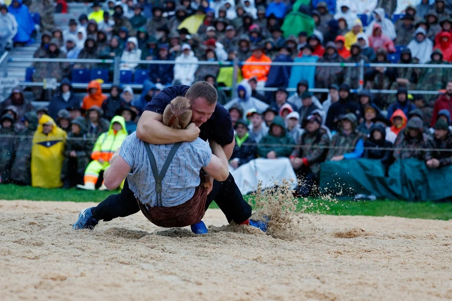 Schw&auml;galp Schwinget 2024

Am Sonntag durfte ich mir mit einer Punktzahl von 56.25 meinen ersten Schw&auml;galp-Kranz aufsetzen lassen! 🌿

Gratulation an alle Berner Kranzgewinner! Ich bin stolz ein Teil dieses grossartigen Berner-Teams zu sein!
