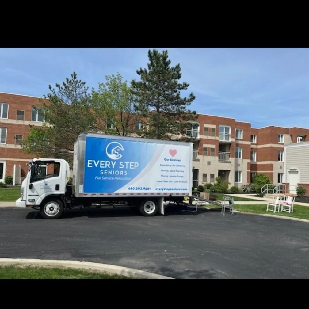 Some action shots from our client Betty! It was awesome to watch her document the move and view it as a memorable experience! 

#everystep #simplifyyourdownsize #seniormovers
