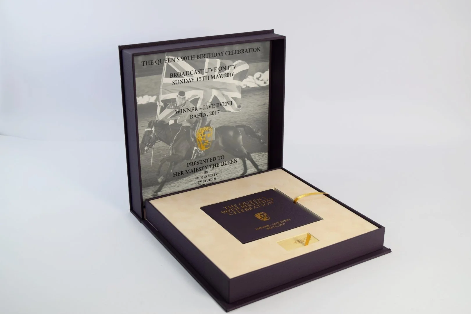 The Queen 90th Birthday Leather Clamshell Presentation Box.webp