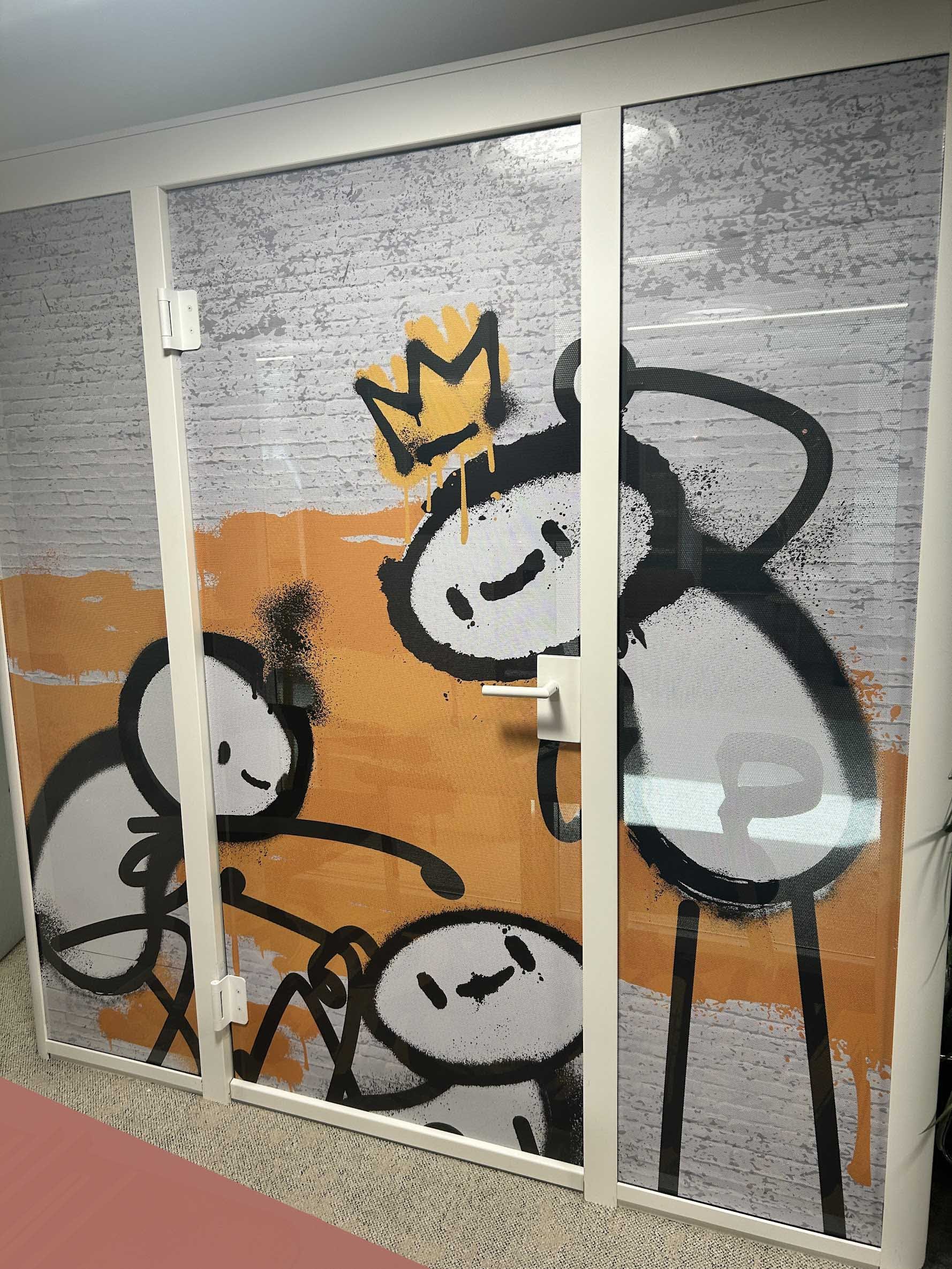 Pod Window Graphics for K&N.JPG