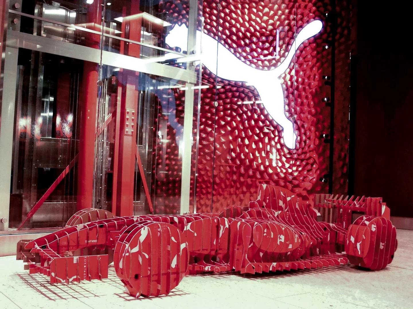 PUMA Eco Display - 1.webp