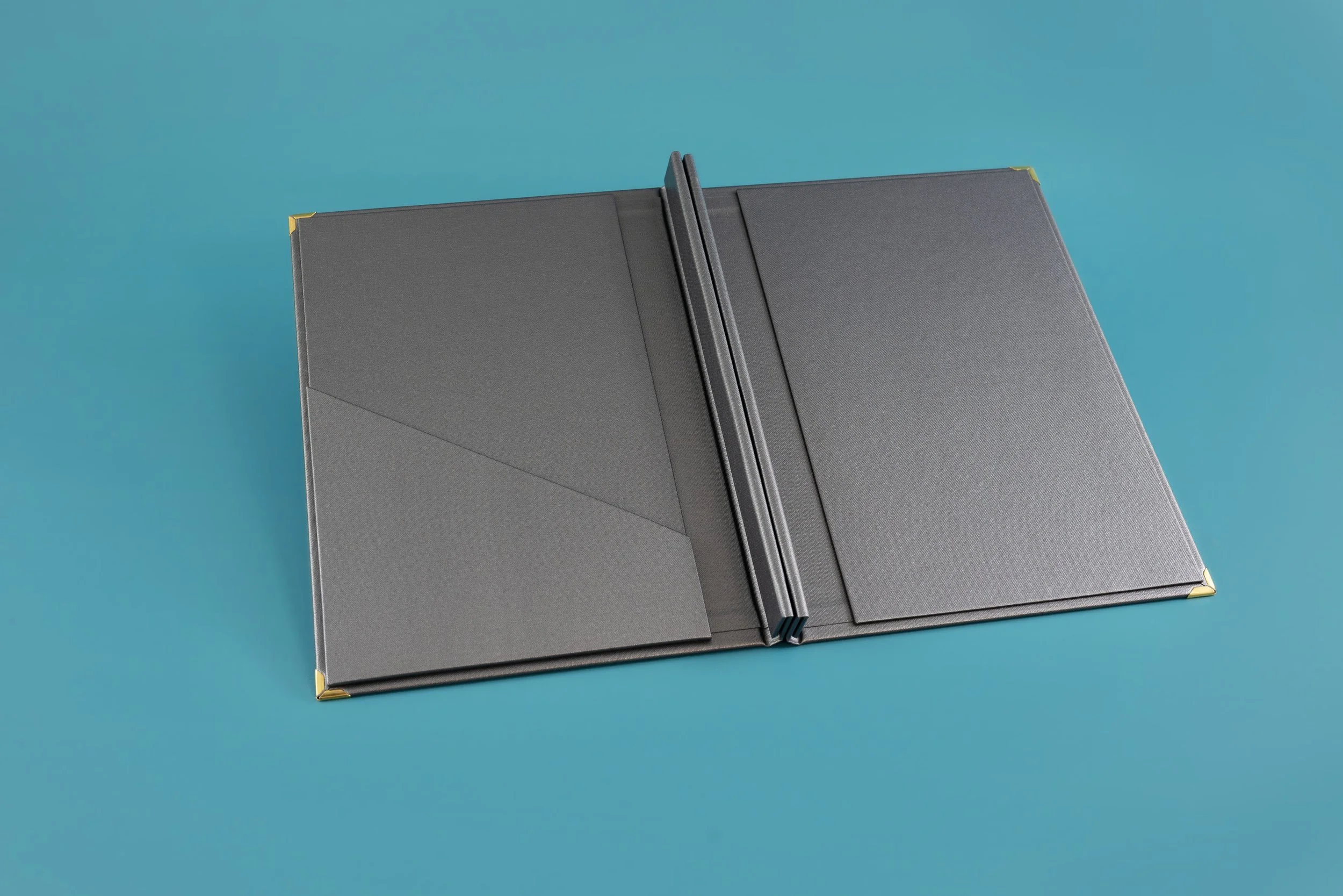 The Five Fileds Magnetic Closure Screw post Inner.jpg