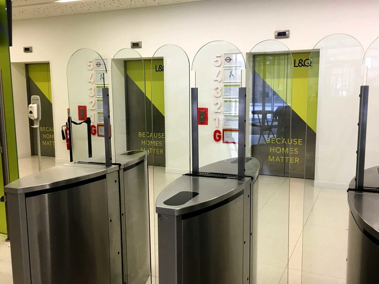 L&Q Lift Graphics - 1.webp