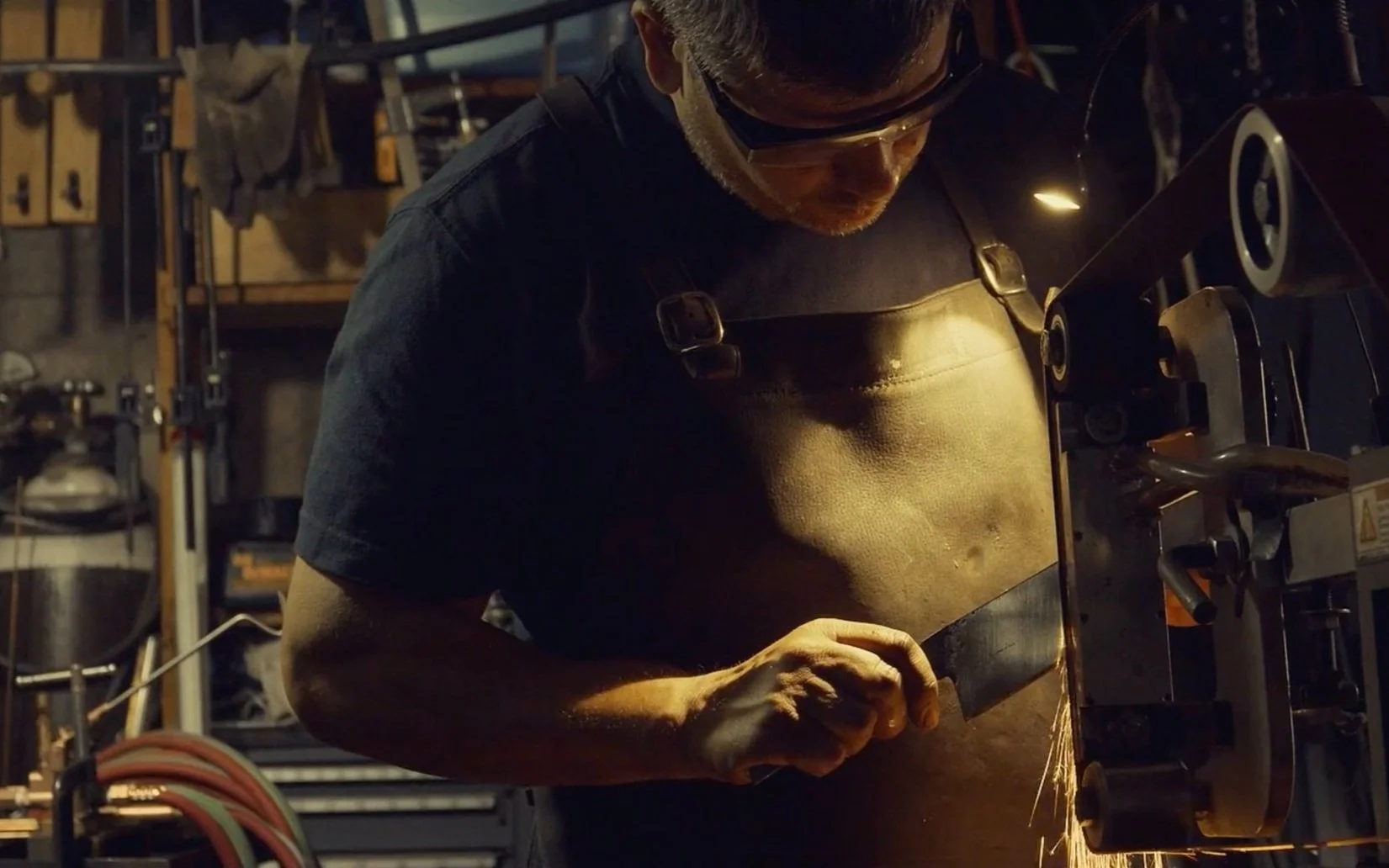 B+T Knifemaker 00010.jpg