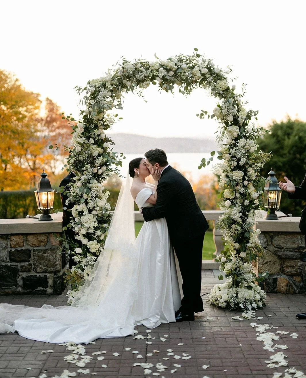 Just like with a book, I love the newly released bestsellers (I'm always stalking what's coming next 📚️) but there's something about coming back to a classic favorite, like Great Gatsby or Pride and Prejudice, that just never goes out of style.⁠
⁠
A