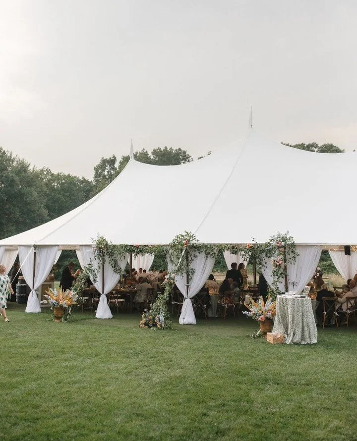 Did anyone else wake up today and wish it was Spring already!? ⁠
⁠
We certainly can't wait to soak up every second of that warm sun. We're so fired up for everything on the horizon- tented celebrations, garden cocktail hours, coastal vows.... all the