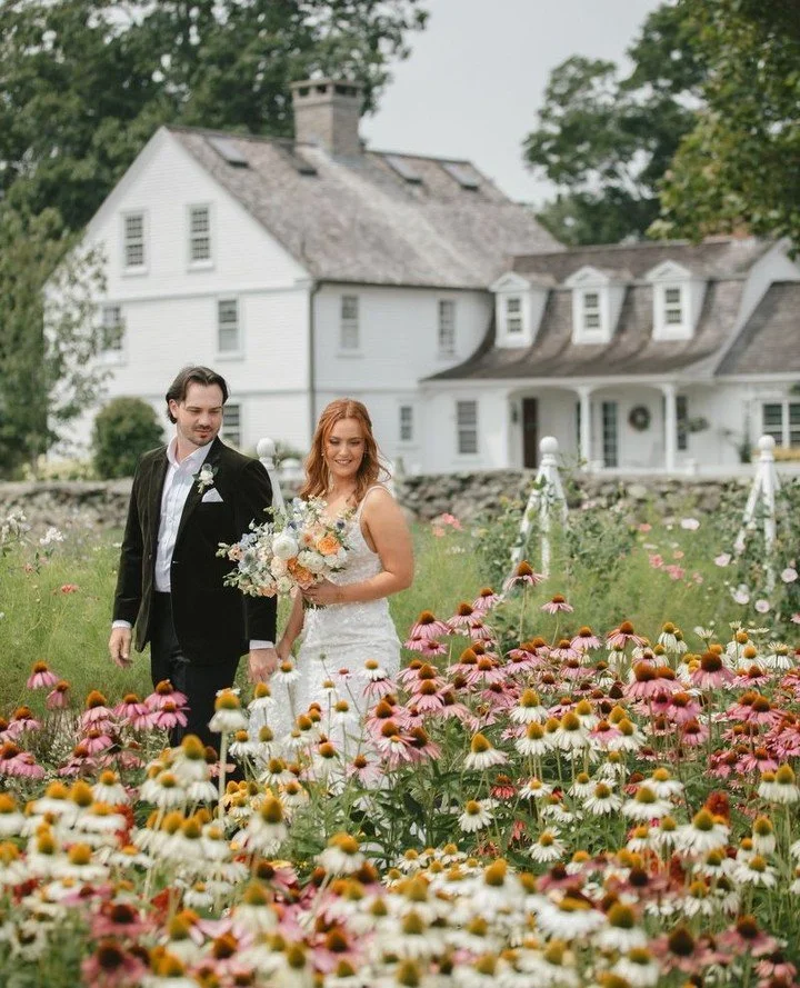 Earth Day is the perfect day to remember that Mother Nature has given us some seriously stunning backdrops for weddings. 🤩⁠
⁠
A first look in a wildflower garden at peak bloom. A vineyard at harvest. A working farm in early fall. A coastline at gold