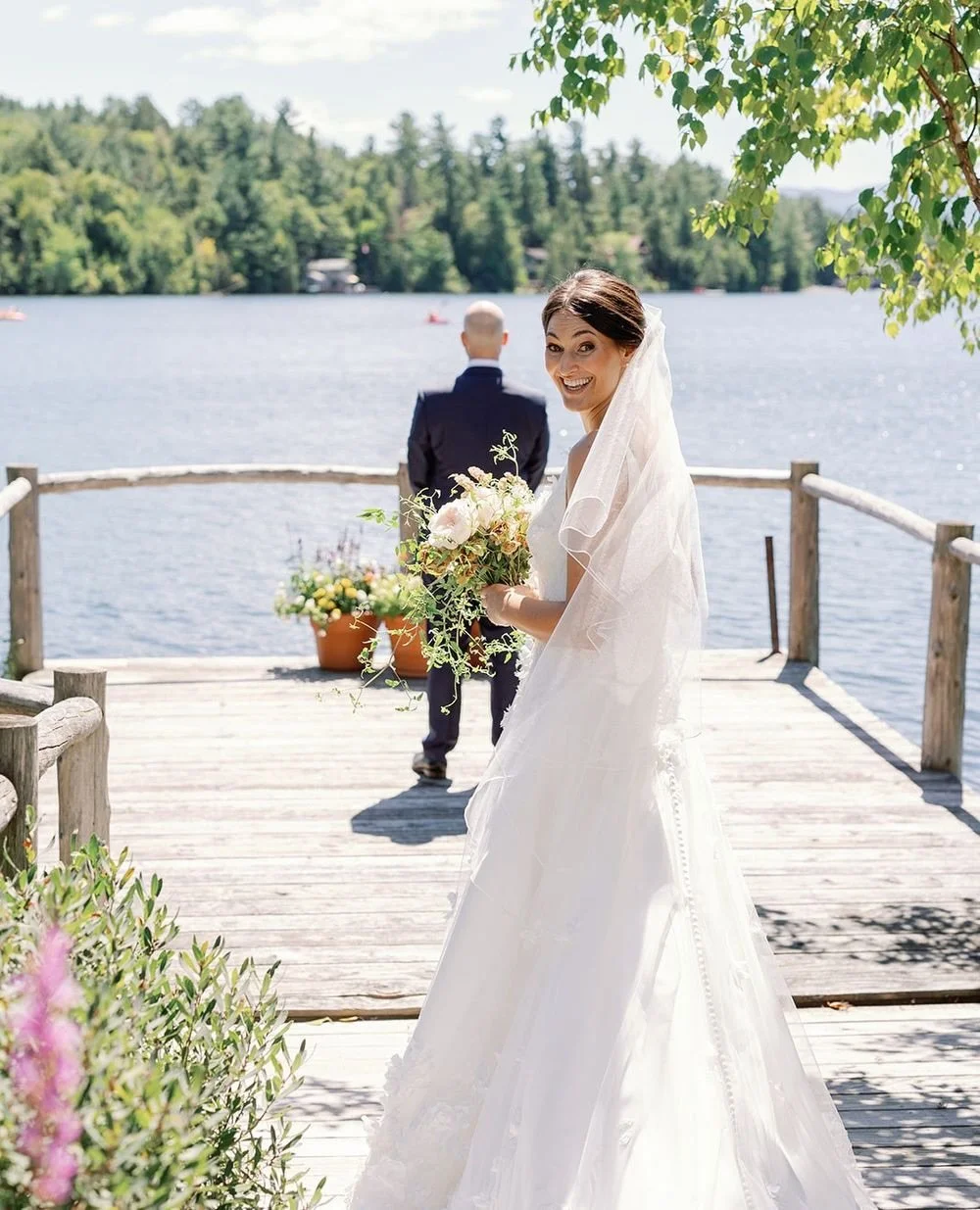 First look, yay or nay?⁠
⁠
First of all, there&rsquo;s no right or wrong here. Both versions of this moment are beautiful. The right one is whichever one feels like you.⁠
⁠
For the couples who go for it, here&rsquo;s what they tend to love ⤵️⁠
⁠
You 