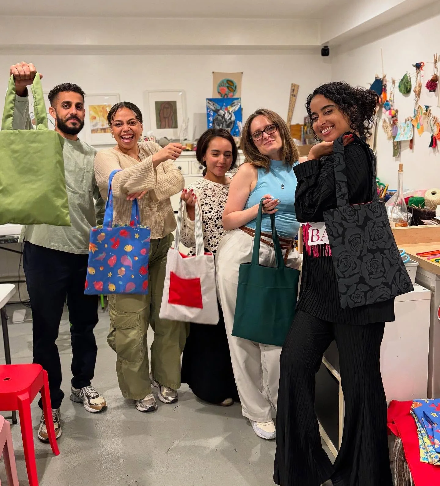 Beautiful birthday party making tote bags!