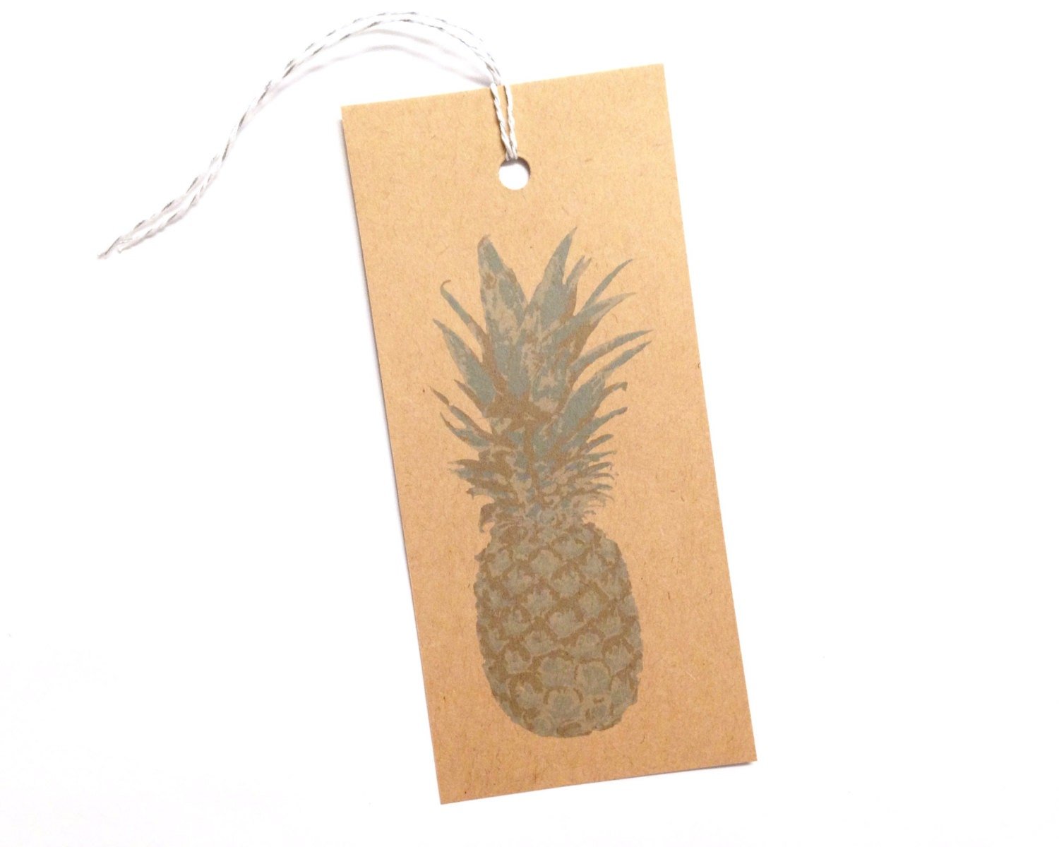 https://i.etsystatic.com/6941686/r/il/03197c/1115798553/il_fullxfull.1115798553_8hsn.jpg