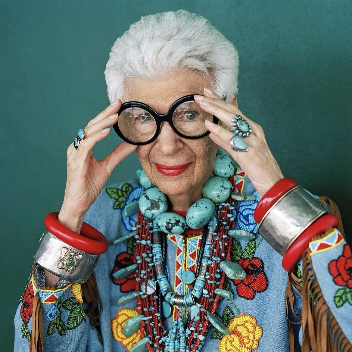 💙🩵Iris Apfel🩵💙 style hero and jewellery QUEEN! From a textile design background, she was on my radar since the &lsquo;90s but her ability to pull off the most colourful, flamboyant style with piles of costume jewellery and joi de vivre made her m