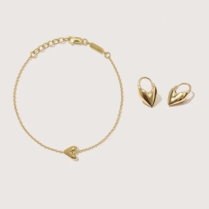 Roscida Heart Bracelet and Earring Set in Gold