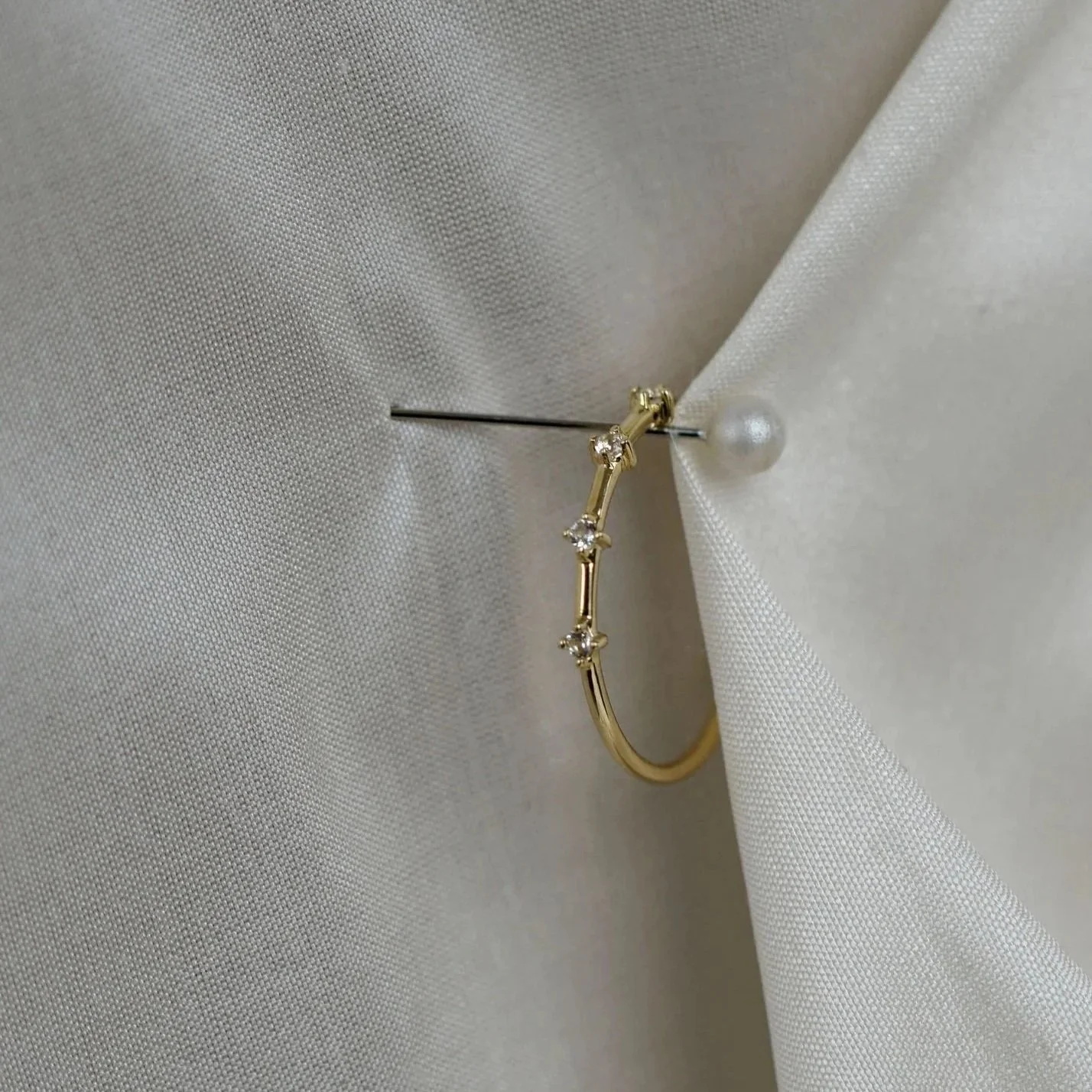 Four+Stone+Diamond+Thread+Ring.jpg