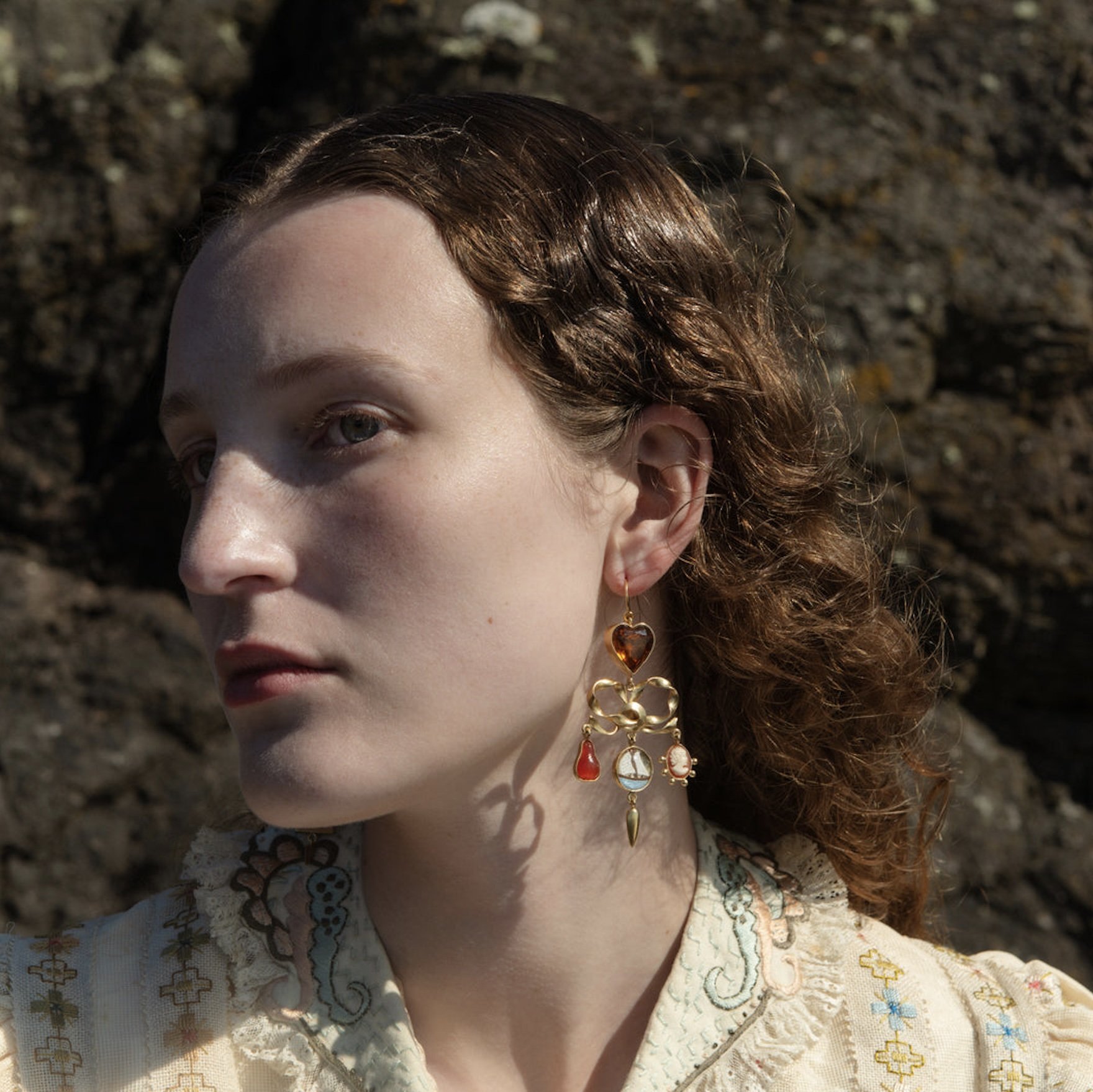 Bow Charm Balance Drop Earrings4.jpg