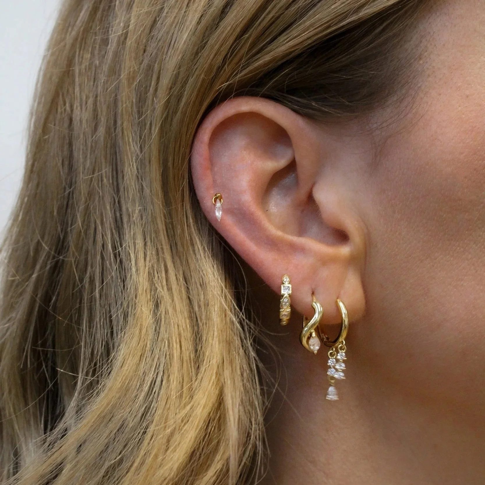 Ice Drip Flat Back Stud Gold1.jpeg