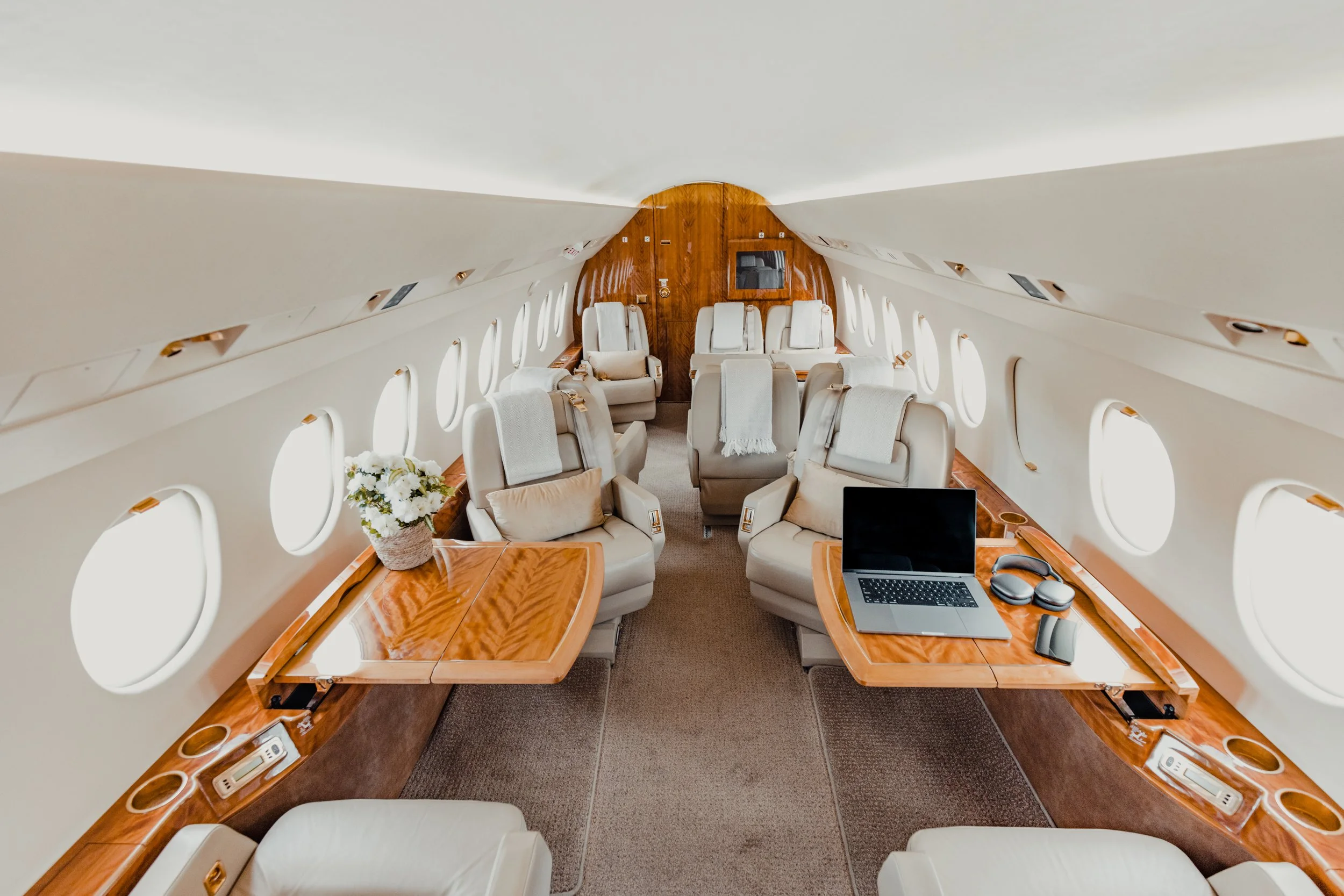Falcon-2000EX-N914LD-Interior-1.jpeg