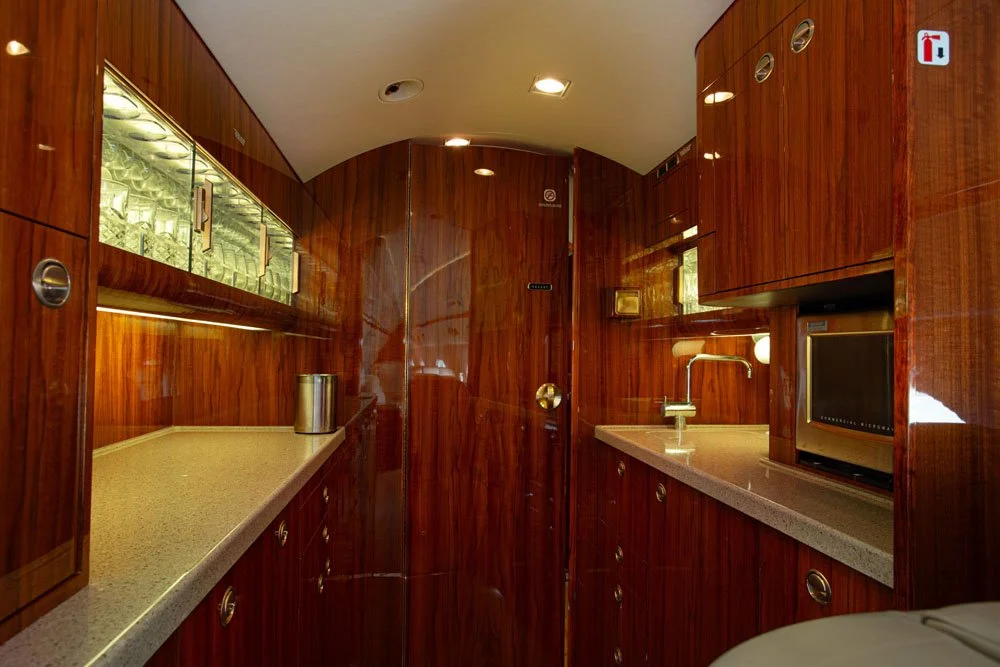9-G450-SN-4195_Aft_Galley-1.jpg