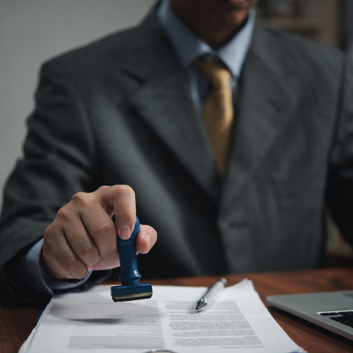 Official stamping legal documents: how bankruptcy affects your credit and mortgage eligibility