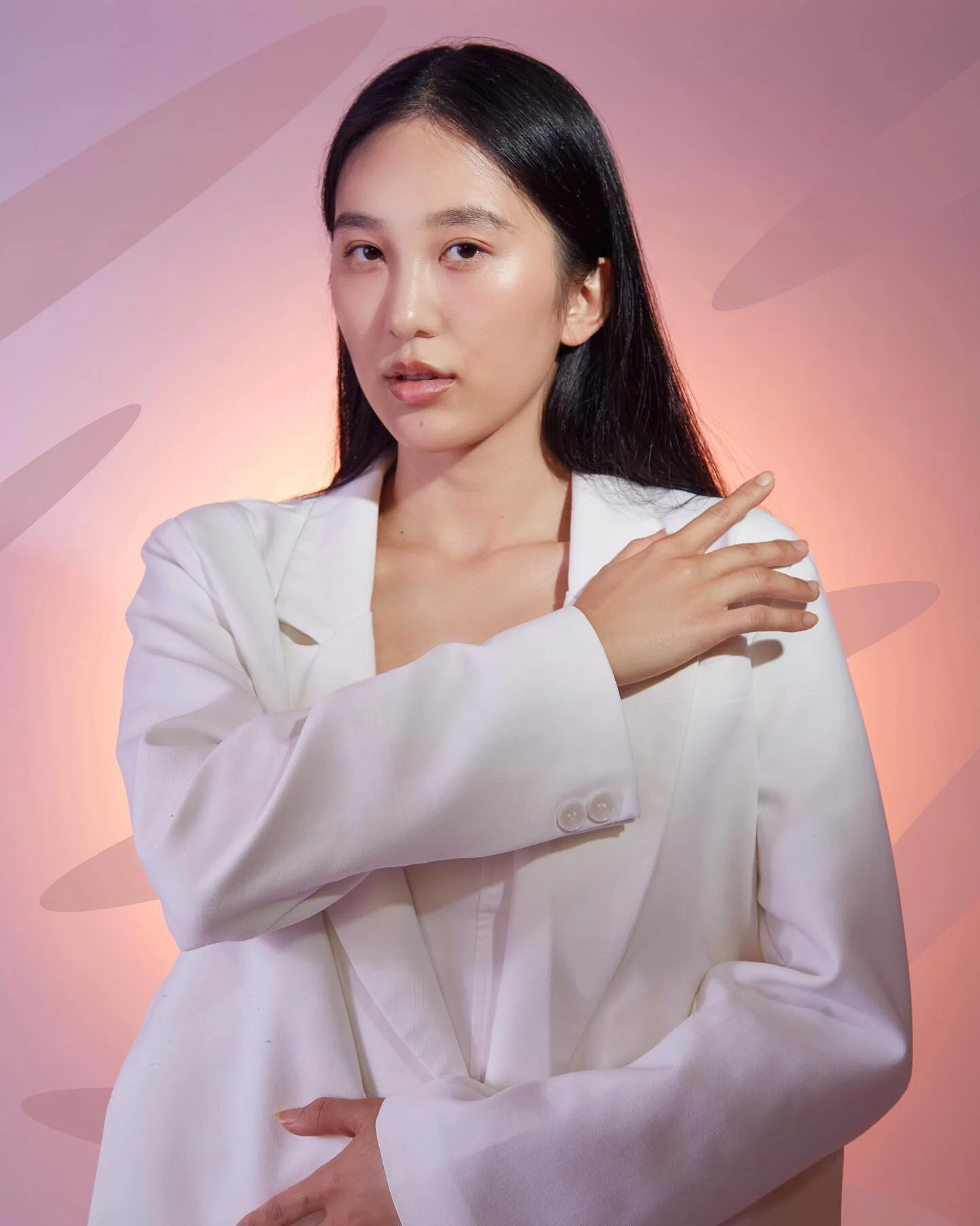 Thanks @candiceisjiang @wang39297 for helping me! 🤩

#portrait #fashion #style #color #art