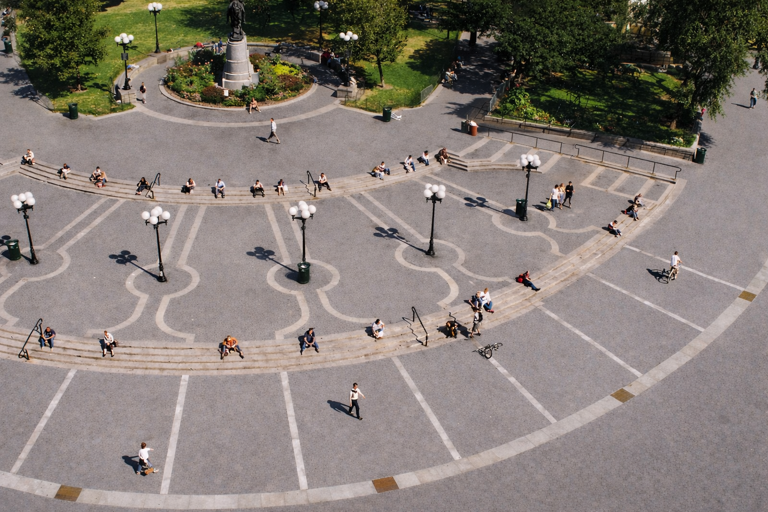 Union Square NY, NY
Collaborating with the City of New York Parks Department landscape architects, we created a timeline illustrating the rich history of Union Square.