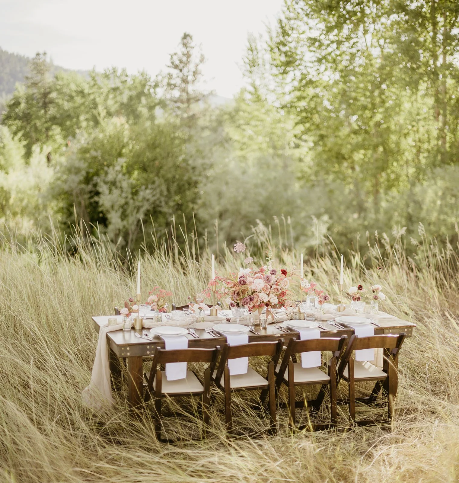 032Modern Montana Outside Venue_Country Rail Farm Styled shoot_Montana Wedding Photographer-0194-Pano-2.jpg