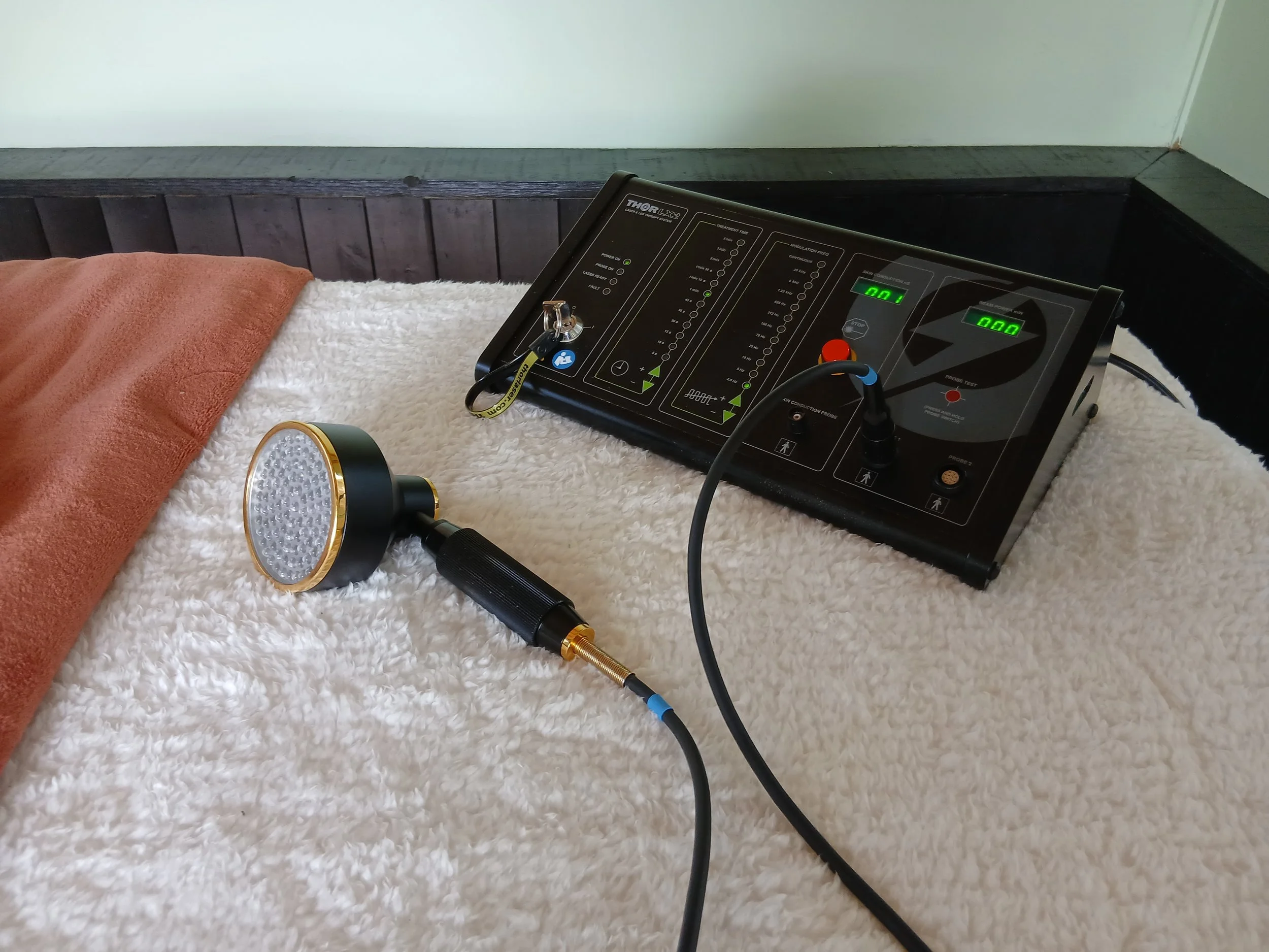 Red light therapy machine