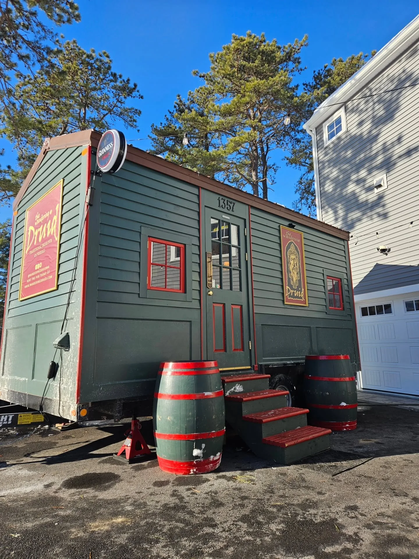 @guinness &amp; @mainebeerco on draft on a chilly day in East Walpole, MA. Good thing the pub is nice and toasty! 🥶❄️🍺🔥